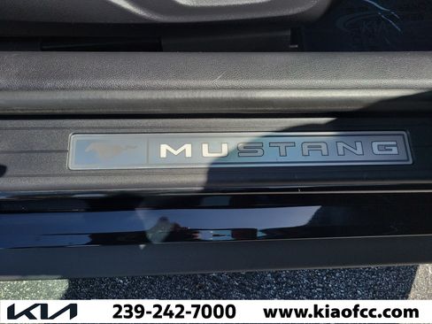 Used 2017 Ford Mustang GT Premium RWD image 30