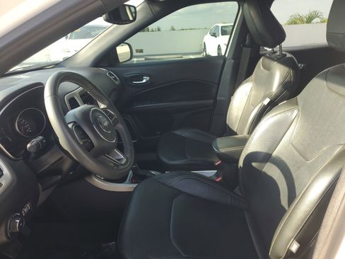 Used 2021 Jeep Compass Latitude FWD image 15