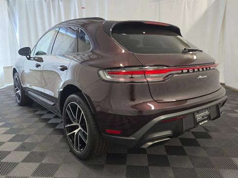 Certified 2025 Porsche Macan AWD/4WD image 3
