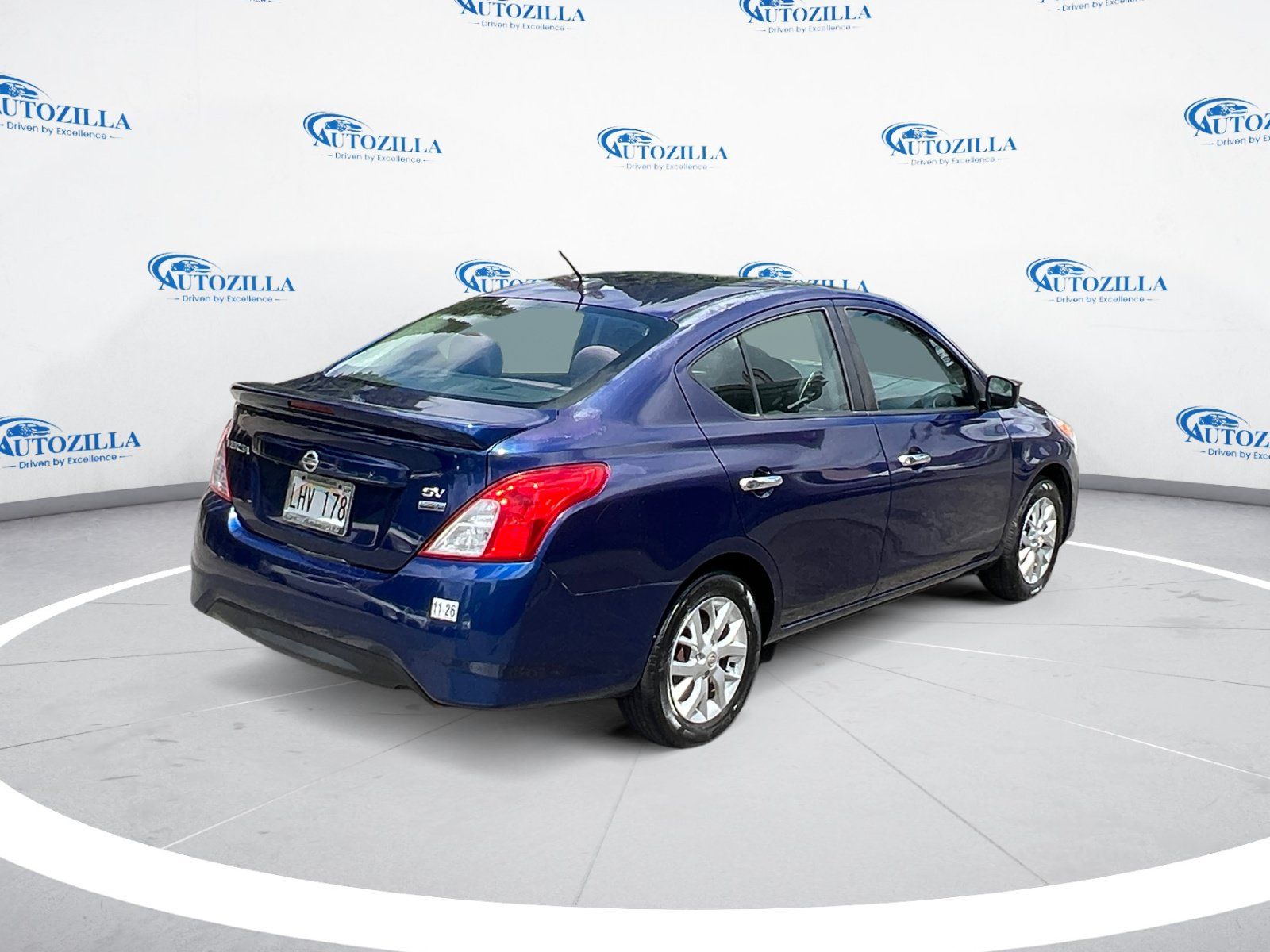 Used 2018 Nissan Versa SV w/ SV Special Edition Package FWD image 5