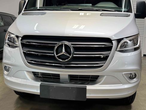 Used 2023 Mercedes-Benz Sprinter 2500 image 59