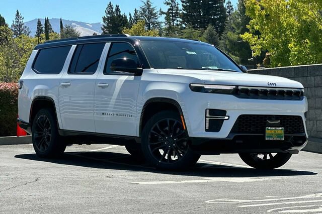 New 2026 Jeep Grand Wagoneer L Summit AWD/4WD image 2