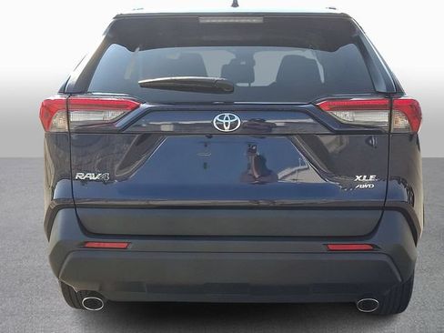 Used 2025 Toyota RAV4 XLE AWD/4WD image 5