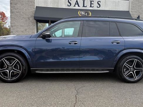 Used 2024 Mercedes-Benz GLS 450 4MATIC w/ AMG Line Exterior image 2