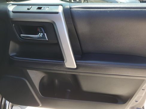 Used 2018 Toyota 4Runner Limited AWD/4WD image 7