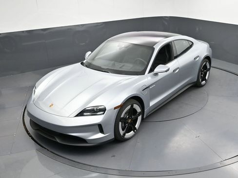 Certified 2025 Porsche Taycan image 32