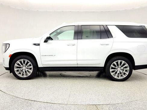 Used 2024 GMC Yukon Denali w/ Denali Reserve Package image 8