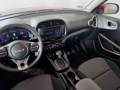 Used 2023 Kia Soul LX image 22