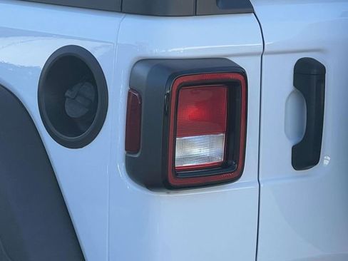 Used 2021 Jeep Wrangler Unlimited Sport image 10