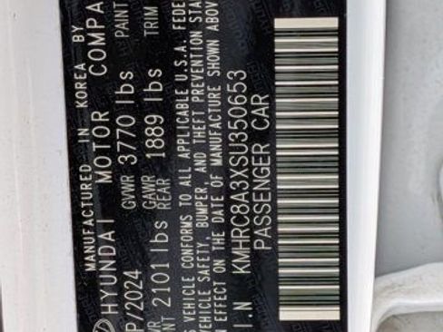 Used 2025 Hyundai Venue SEL FWD image 25