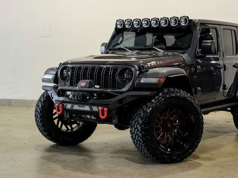 Used 2024 Jeep Wrangler Unlimited Rubicon w/ XTREMEE 35" Tire Package AWD/4WD image 19