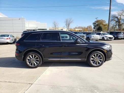 Used 2022 Lincoln Corsair AWD w/ Premium Package image 11