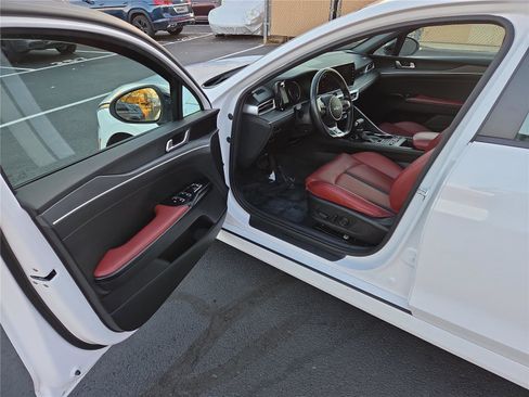 Used 2023 Kia K5 GT-Line w/ GT-Line Premium Package image 11