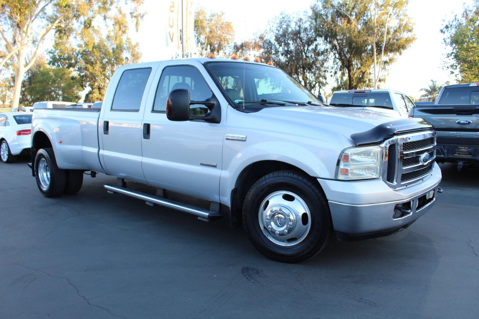 Used 2005 Ford F350 Lariat RWD image 7