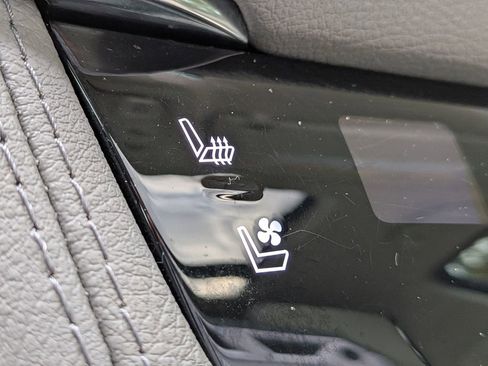 Used 2020 Cadillac XT5 Premium Luxury image 29