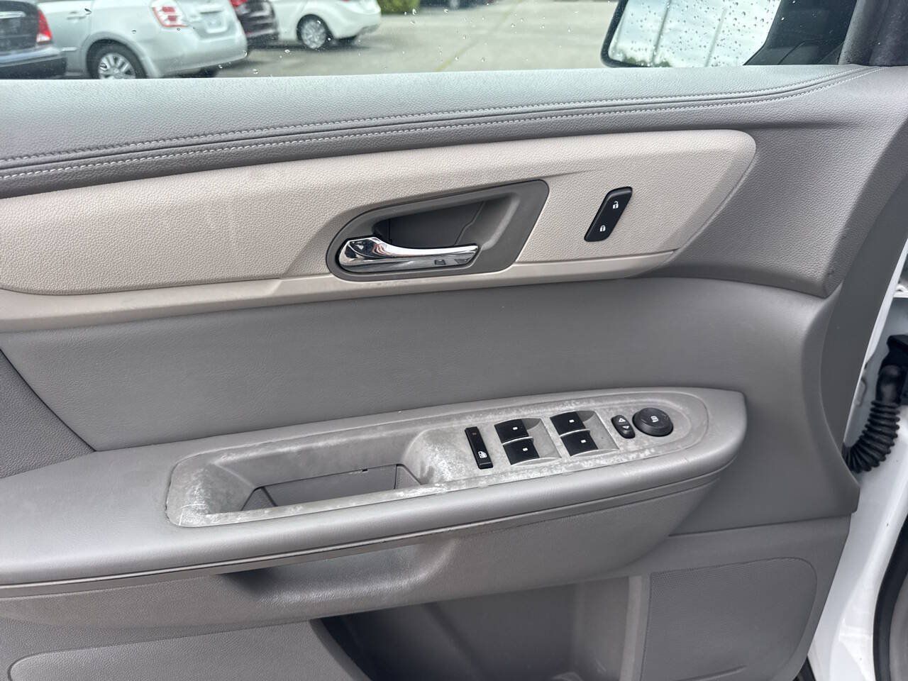 Used 2016 Chevrolet Traverse LS FWD image 14