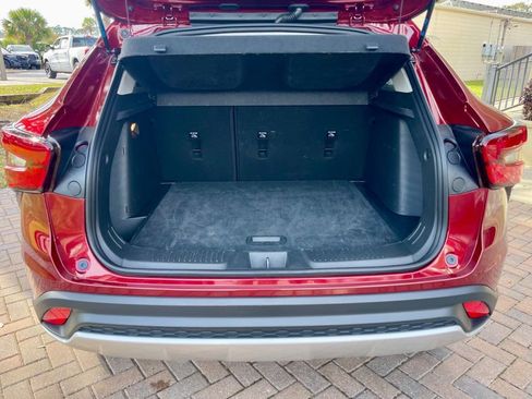 Used 2025 Chevrolet Trax LT w/ LT Convenience Package image 5