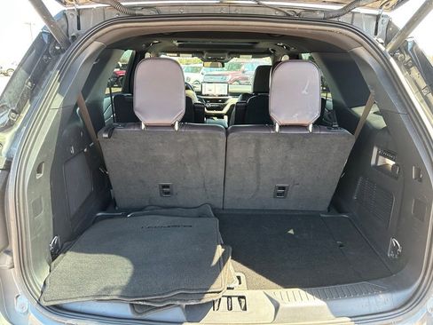 Used 2025 Ford Explorer Platinum w/ LUX Leather Package image 28