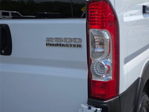 Used 2023 RAM ProMaster 2500 FWD image 15
