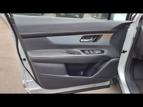 New 2025 Nissan Murano SL image 16