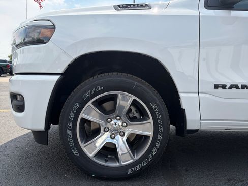 New 2026 RAM 1500 Express AWD/4WD image 10