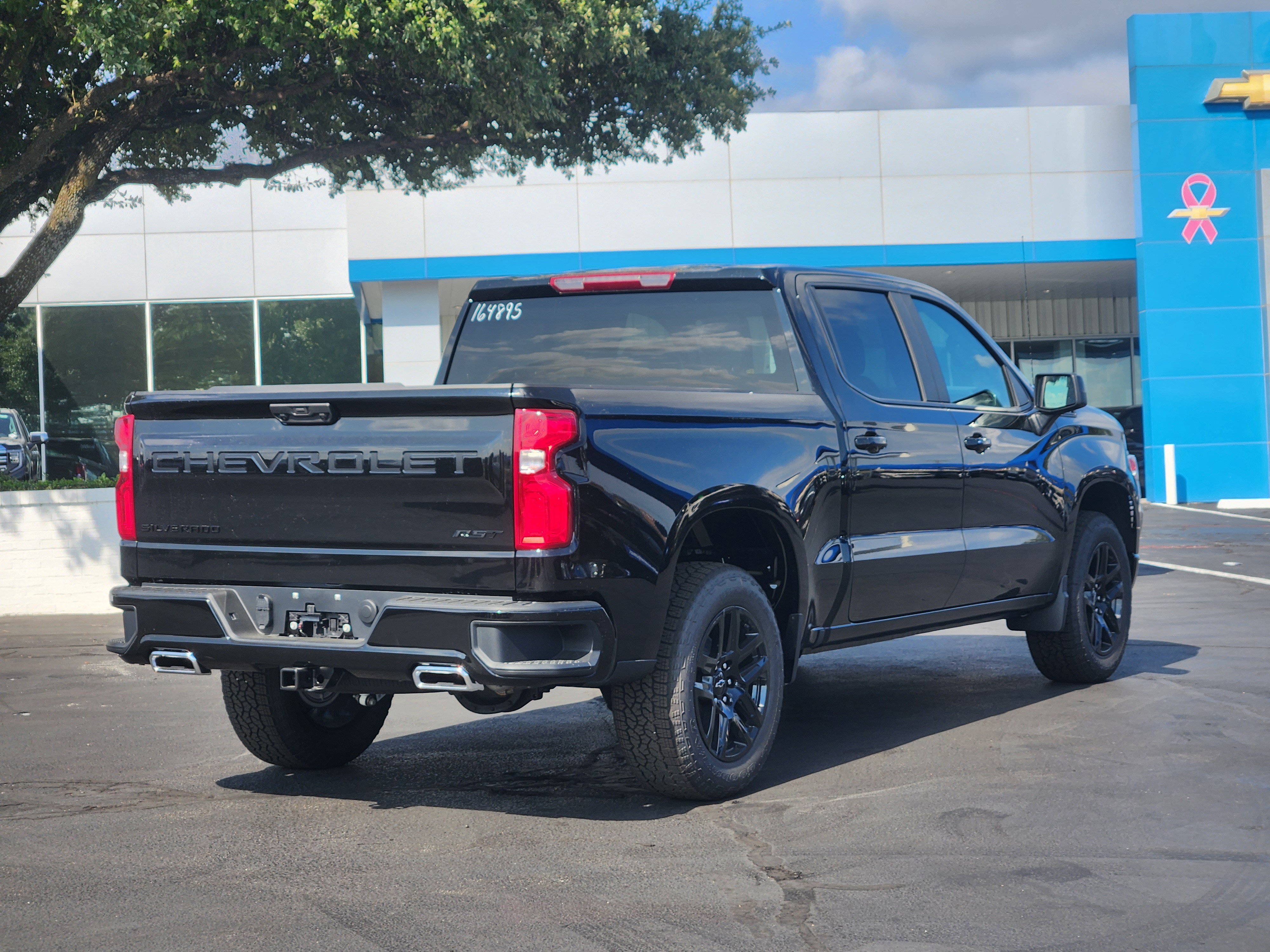 New 2026 Chevrolet Silverado 1500 RST w/ Z71 Off-Road Package AWD/4WD image 3