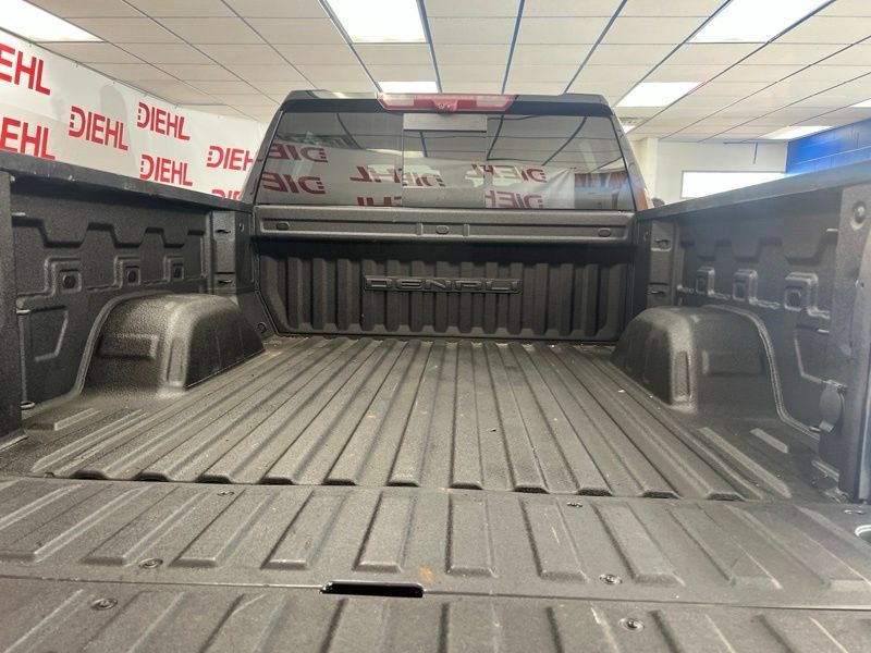 Used 2022 GMC Sierra 1500 Denali w/ Denali Reserve Package AWD/4WD image 5