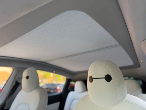 Used 2021 Tesla Model Y Long Range image 49