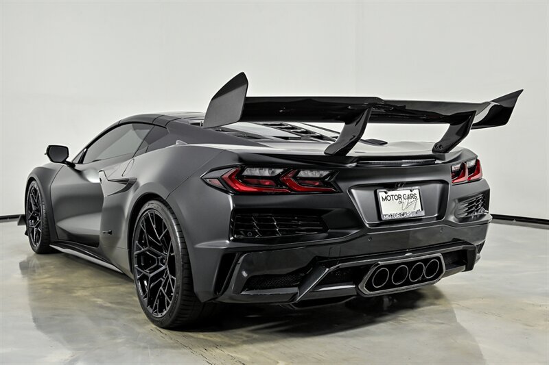 Used 2026 Chevrolet Corvette ZR1 w/ ZR1 Carbon Fiber Aero Package RWD image 7