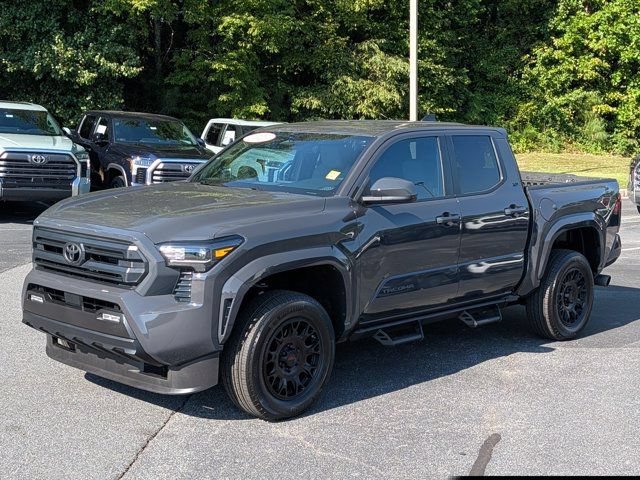 Used 2025 Toyota Tacoma SR5 AWD/4WD image 3