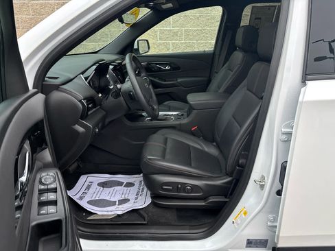 Used 2024 Chevrolet Traverse RS w/ LPO, Floor Liner Package image 12