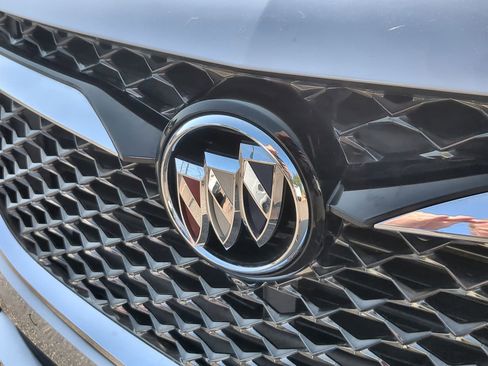 Used 2023 Buick Enclave Avenir w/ Avenir Technology Package image 32