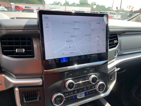 Used 2024 Ford Expedition Max XLT image 21