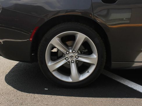 Used 2018 Dodge Charger R/T RWD image 9