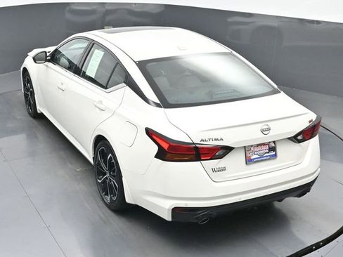 Used 2025 Nissan Altima 2.5 SR w/ SR Premium Package FWD image 31