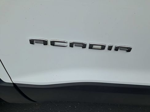 Used 2021 GMC Acadia SLT AWD/4WD image 10