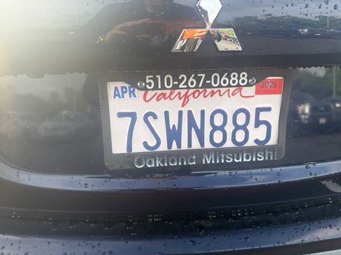 Used 2016 Mitsubishi Outlander SEL image 6