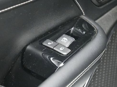 Used 2022 Jeep Grand Cherokee Overland AWD/4WD image 38