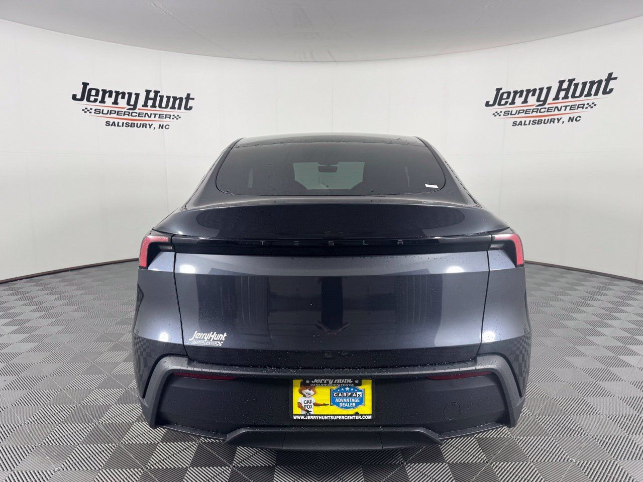 Used 2026 Tesla Model Y 2WD image 7