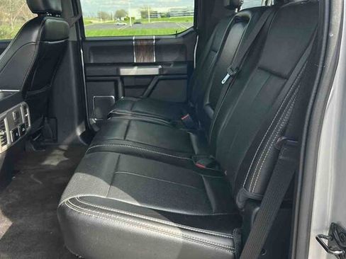 Used 2018 Ford F150 Lariat w/ Equipment Group 502A Luxury AWD/4WD image 17
