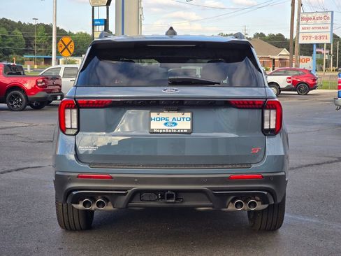 New 2026 Ford Explorer ST AWD/4WD image 4