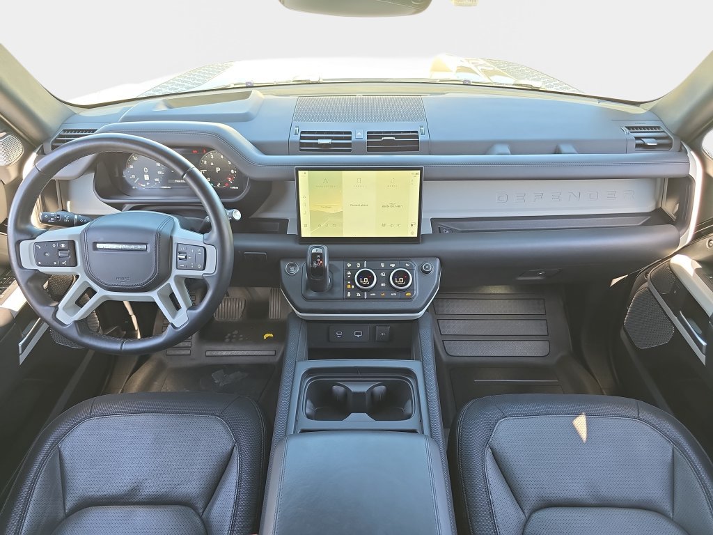 Certified 2024 Land Rover Defender 130 X-Dynamic SE AWD/4WD image 9