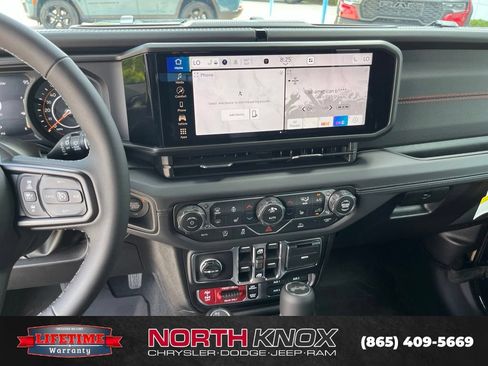 New 2026 Jeep Wrangler Unlimited Rubicon AWD/4WD image 8