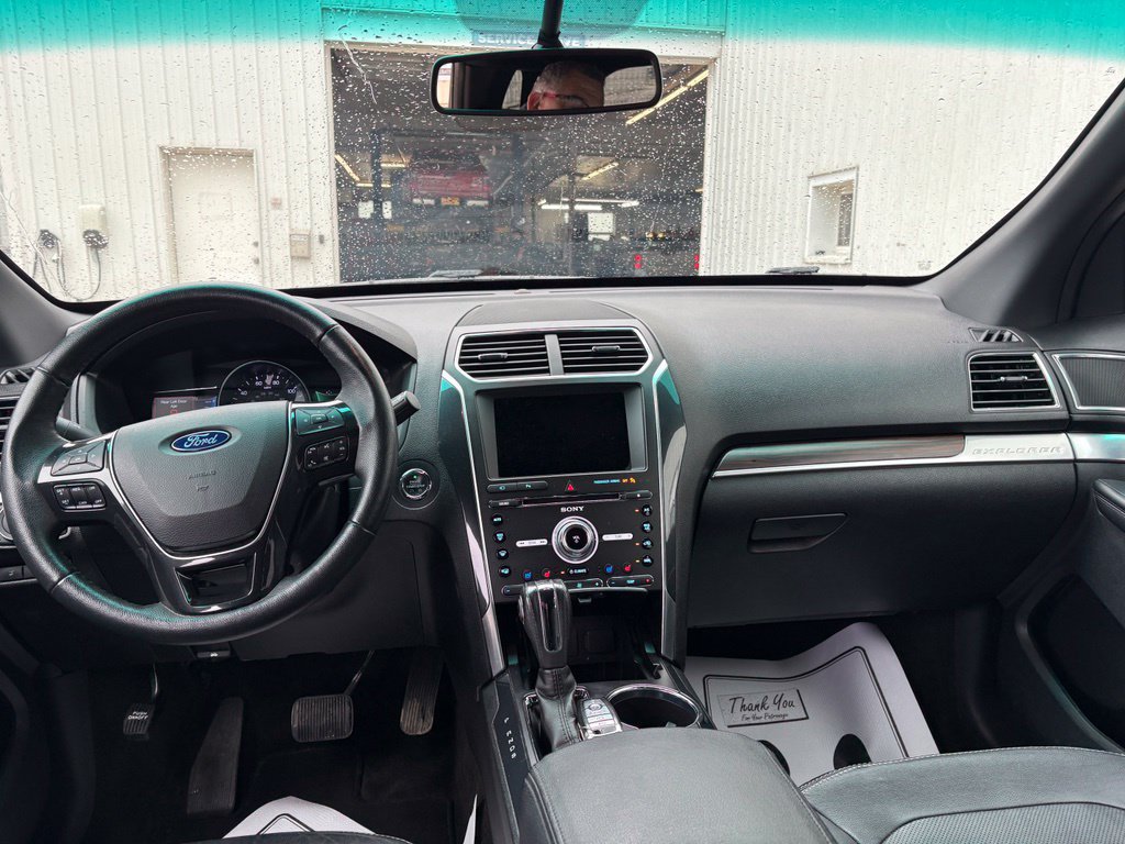 Used 2018 Ford Explorer Limited AWD/4WD image 15