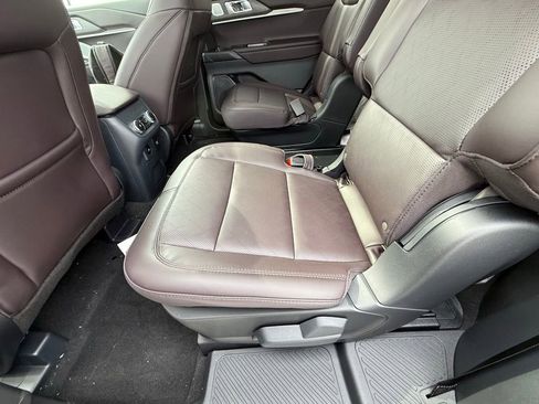 New 2026 Ford Explorer Platinum image 25