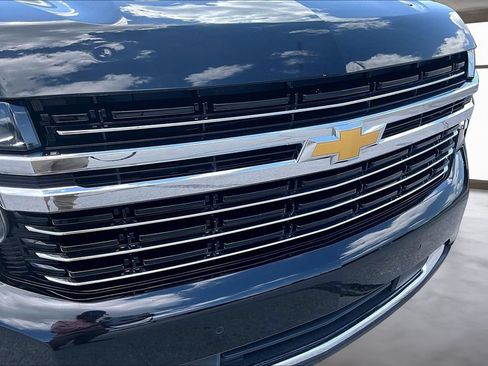 Used 2024 Chevrolet Suburban LT AWD/4WD image 31