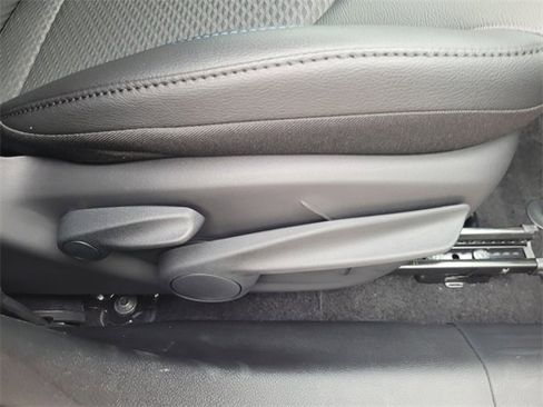 New 2026 Jeep Compass Latitude image 16