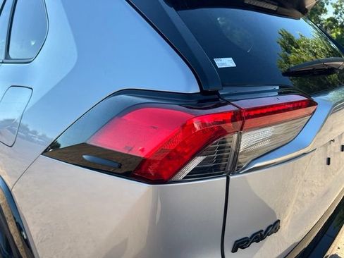 Used 2020 Toyota RAV4 XSE AWD/4WD image 10