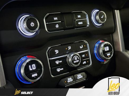 Used 2023 GMC Yukon SLE w/ Gmc Pro Safety Plus Package AWD/4WD image 19