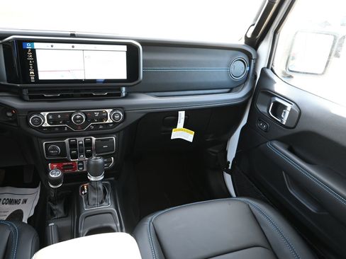 New 2025 Jeep Wrangler Unlimited Rubicon 4xe w/ Safety Group image 21